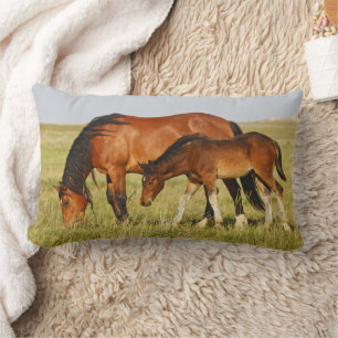 Almofada Lombar Mãe de Cavalo Selvagem e Grazing Colt