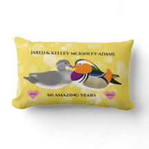 Mandarin Ducks Passa Pássaros Em Qualquer Ano