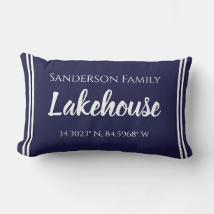 Almofada Lombar Marinho Blue Lakehouse Nome da família Map Corinês