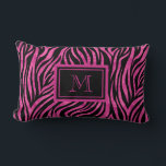 Almofada Lombar Monograma de Impressão Zebra<br><div class="desc">Travesseiros decorativos elegantes e modernos de impressão em zebra preto e rosa-quente mostram seu lado selvagem. Escolha entre 3 tamanhos. Correspondência entre cobrir de edredão e outros itens em nossa loja.</div>