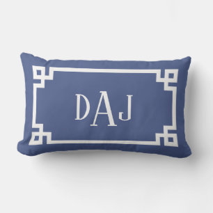 Almofada Lombar Monograma de Script de Chave Grego Azul e Branco