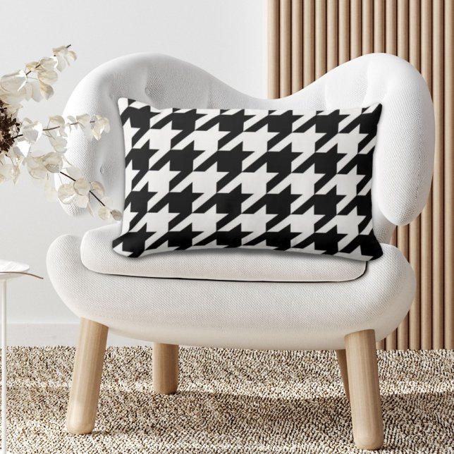 Almofada Lombar na moda geométrico branco preto (stylish geometric black white houndstooth pattern lumbar pillow)