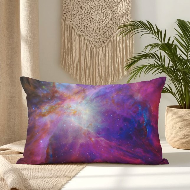 Almofada Lombar Nebulosa de Órion com Tonalidade Rosa (Pink Tinted Orion Nebula Lumbar Pillow)