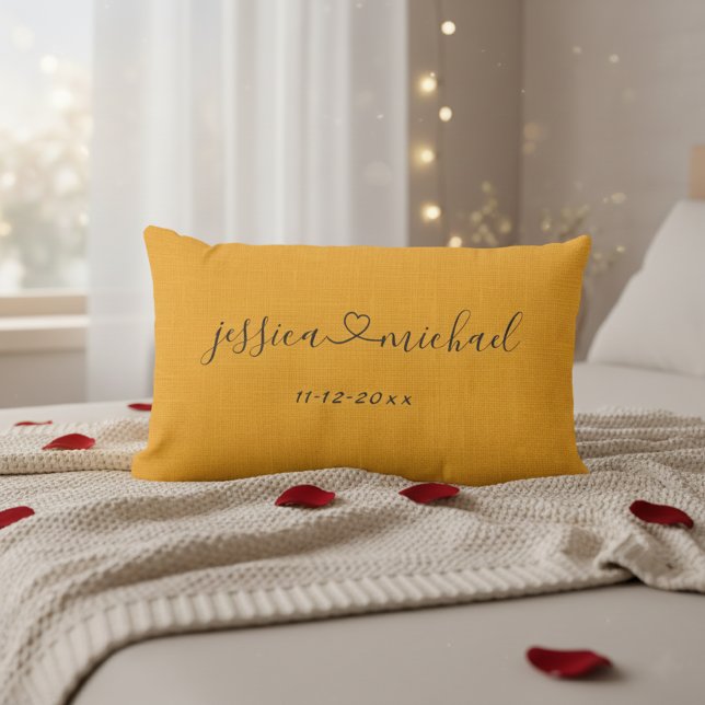 Almofada Lombar Nomes em Cursiva Rústica e Presente de Casamento C (Romantic pillow for newlyweds! ❤️)