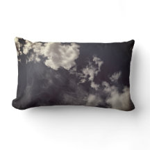 Nuvens metálicas estretadas