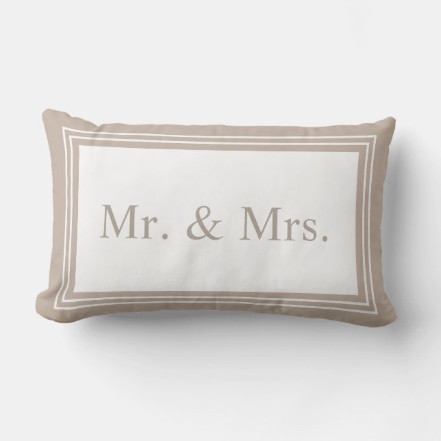 Almofada Lombar O Sr. e a Sra. Taupe Wedding Keepsakr (Frente)