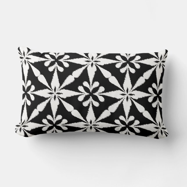 Almofada Lombar Padrão Ikat Star - Preto e Branco (Frente)