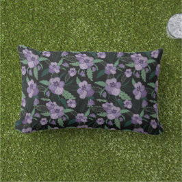 Almofada Lombar Pense Floral com Folhagem em Fundo Escuro ao Ar Li