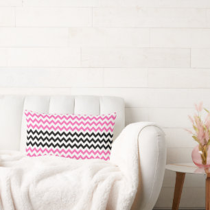 Almofada Lombar Rosa quente e preto Chevron por Shirley Taylor