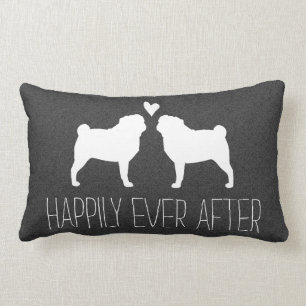 Almofada Lombar Silhuetas do Pug com costume feliz do casal do