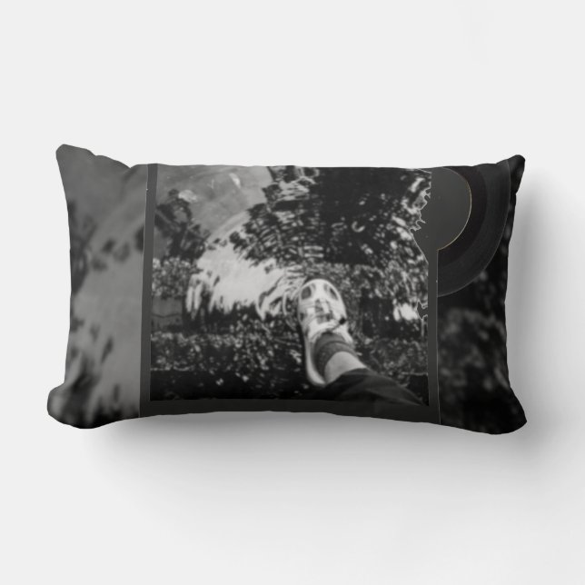 Almofada Lombar Throw Pillow (Frente)