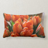Travesseiro alaranjado da tulipa