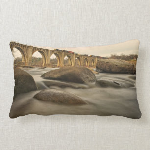 Almofada Lombar Trem sobre James River