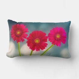 Almofada Lombar Três Gerberas Rosa Quentes em um Cushion de Linha