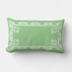 Almofada Lombar Vetor de Renda Branca Elegante sobre Verde Claro