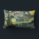 Almofada Lombar Vincent van Gogh's The Starry Night (1889)<br><div class="desc">Uma pintura pós-impressionista clássica de 1889, trabalho de arte que passou para o dominio público e faz maravilhosos presentes e outros produtos. Todas as obras de arte fina, arte venenosa, obras-primas clássicas e outras obras-primas antigas aqui na Galeria de Masterworks foram cuidadosamente editadas e colocadas em produtos para fornecer os...</div>