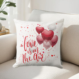 Almofada Love Is In The Air Throw Pillow