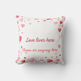 Almofada Love lives here Pink and Red hearts - Personalized