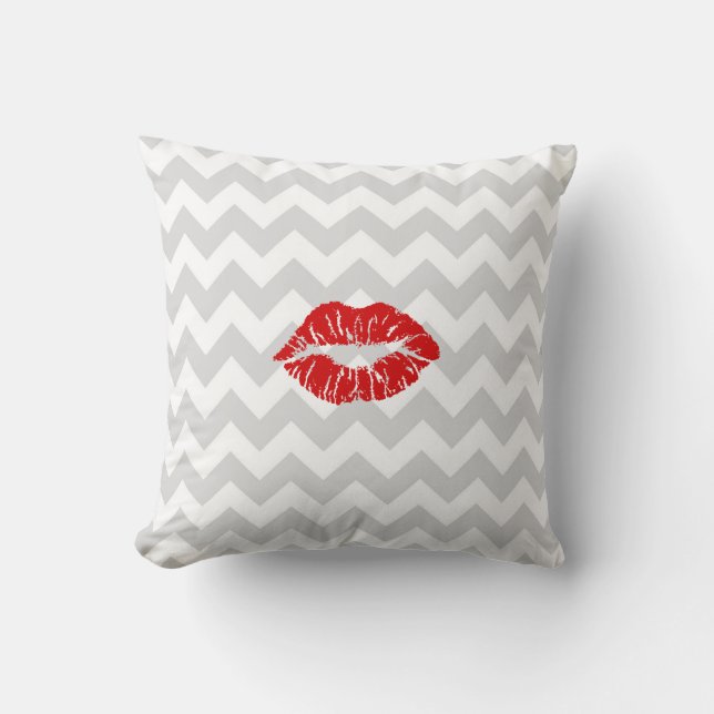 Almofada Lt Gray White Chevron, Beijo de Batom Vermelho (Frente)