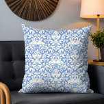 Almofada Luxury Damask Romantic Swan Love<br><div class="desc">Esta elegante design apresenta uma cor damasco de luxo clássica com dois cisnes românticos em torno de um coração de amor de branco em um fundo azul #romântico #casamento #amor #victoriano #luxúria #decoração #decoração #casa #interiordesign #designer #design #throwpillows #travesseiros #cushions</div>