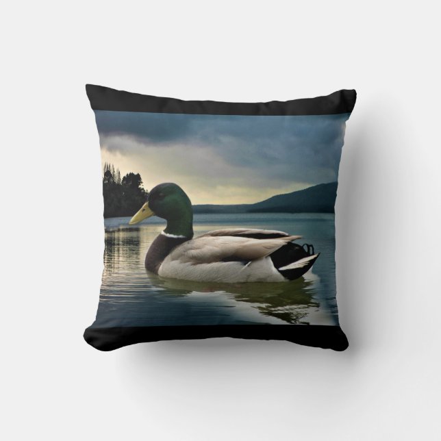 Almofada Mallard Duck No Lago (Frente)