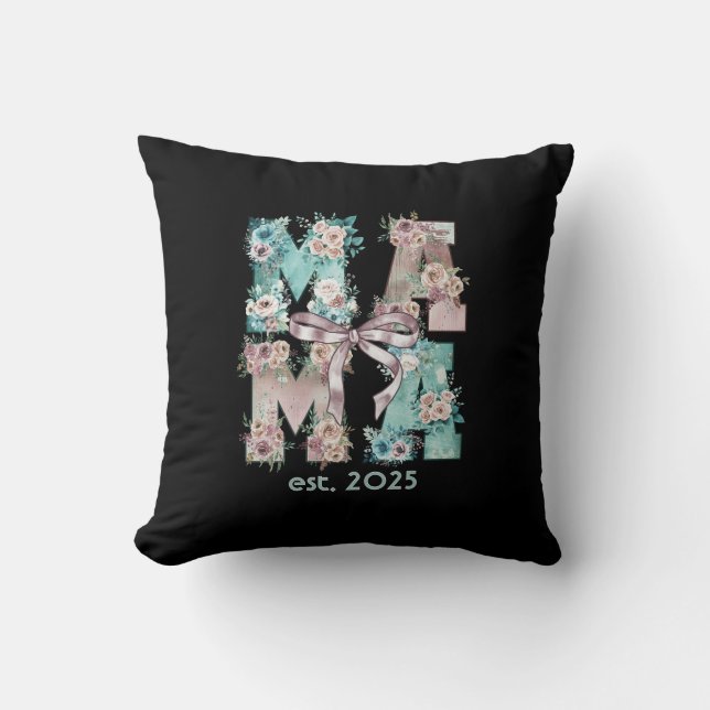 Almofada Mamãe Est. 2025 Tipografia Floral Boho (Frente)