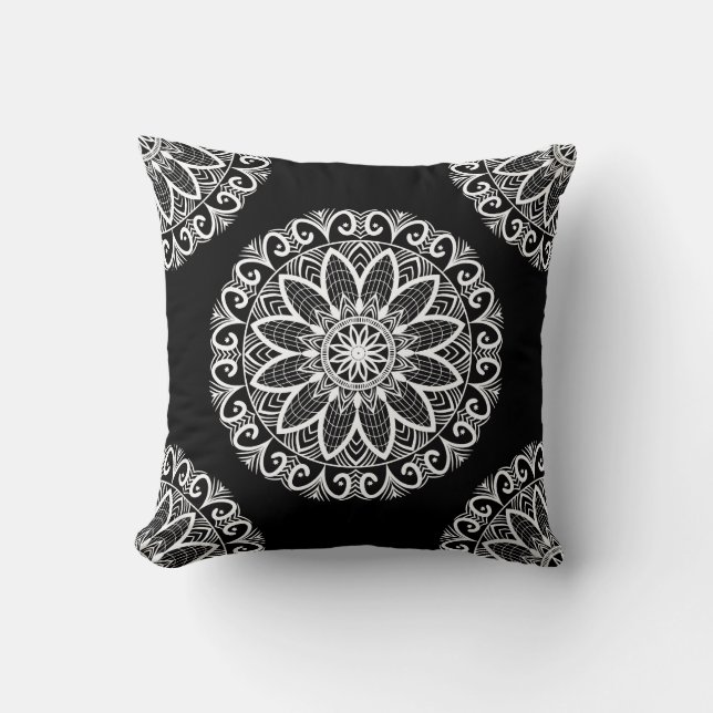 Almofada Mandala branca e preto (Frente)