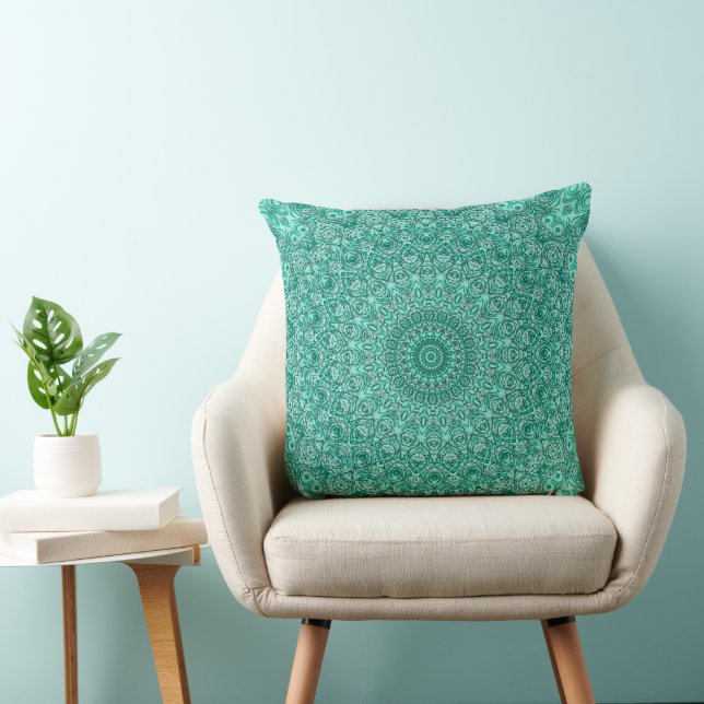 Almofada Mandala Turquesa com Simetria Intrincada (Cadeira)