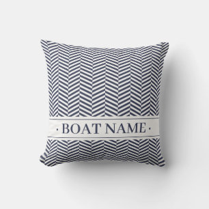 Almofada Marinho Blue Herringbone Decor com nome de barco.