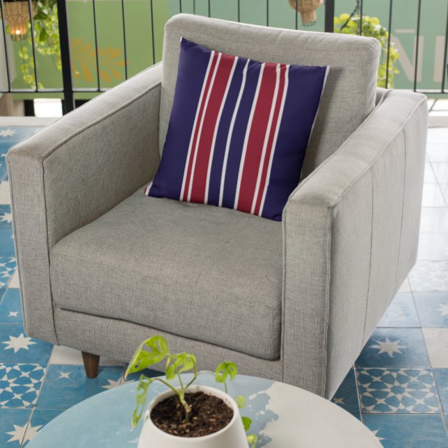 Almofada Marinhos e faixas vermelhas (Criador carregado)