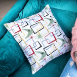Almofada Meio século dos Quadrados de Boomerang de Impasse<br><div class="desc">Adicione um pop de cor ao seu sofá ou cama com este travesseiro decorativo retrô funky. O padrão apresenta quadrados abstrato,  estereótipos e um bumerangue nas cores vermelho,  verde,  azul,  amarelo e preto. Isso vai animar sua decoração!</div>