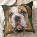 Almofada Melhor Cão Alguma Vez Foto Personalizada De Pet Mo<br><div class="desc">Celebre seu amado companheiro canino com nosso Travesseiro de Foto Pet Personalizado, um tributo sincero perfeito para amantes de cães. Quer esteja comemorando um animal de estimação que atravessou a ponte do arco-íris ou que simplesmente quer mostrar o adorável rosto do seu amigo peludo, este travesseiro é a escolha ideal....</div>