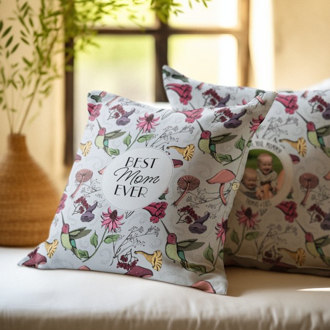 Almofada Melhor Mãe Nunca Fez Um Humigave Floral Azul (Chic Best Mom Ever Hand-Drawn Hummingbird, Flowers & Mushrooms. Custom Photo & 2 Personalized Texts.)