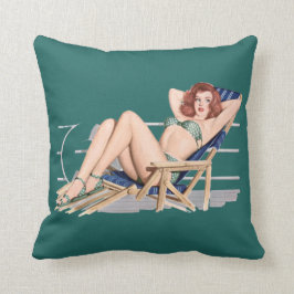 Almofada Menina "sexy" do pinup do redhead no biquini verde