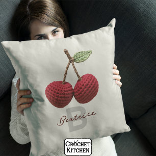 Almofada Menino Menor Crochet Vermelho de Cereja Nome