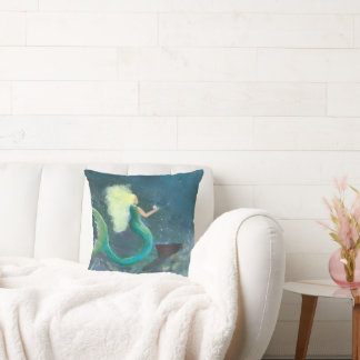 Almofada Mermaid with her pearl cushion throw pillow