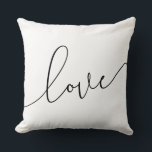 Almofada Minimalista do Amor Negro e Branco<br><div class="desc">Pegue este travesseiro de amor preto e branco para um sotaque minimalista perfeito para o seu quarto ou sala de estar.</div>