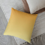 Almofada Mínimo de Blisa Sunset<br><div class="desc">Adicione uma pop de cor e calor ao seu espaço com o nosso travesseiro decorativo de felicidade por parte dos Sunset. Este maravilhoso design de ombré apresenta um gradiente de butterscotch, amarelo pastel e khaki leve, lembrando um belo pôr do sol. O tecido suave e luxuoso é perfeito para se...</div>