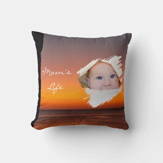 Almofada Modern First Mother’s Day Throw Pillow - Sunset (Frente)
