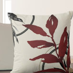 Almofada Modern Watercolor<br><div class="desc">Travesseiro decorativo moderno apresenta um design artístico em uma paleta de cores creme e burgundy com sotaque preto e dourado. Uma design na moda moderna apresenta folhas de aquarela e uma composição de círculo geométrico com um beija-flor inquisitivo no canto superior esquerdo. Essa composição moderna é construída a partir de...</div>