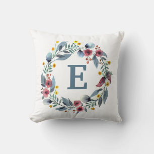 Almofada Monograma com estrutura floral no Travesseiro deco