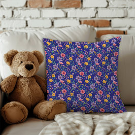 Almofada Monograma com padrão floral simples em azul pastel