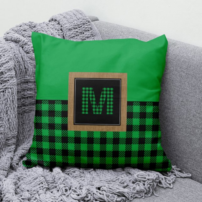 Almofada Monograma da Xadrez de Búfalos Negra e Verde Gingh (Monogram Green and Black Buffalo Check Pillow)
