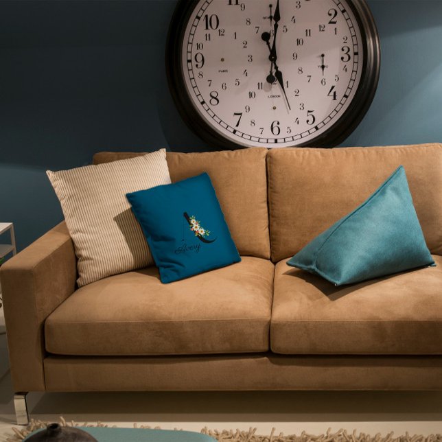 Almofada Monograma de flor silvestre de aquarela azul-oceân (Criador carregado)