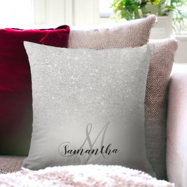 Almofada Monograma de folhas metálicas ombreiras de prata (Silver glitter ombre metallic foil monogram throw pillow)