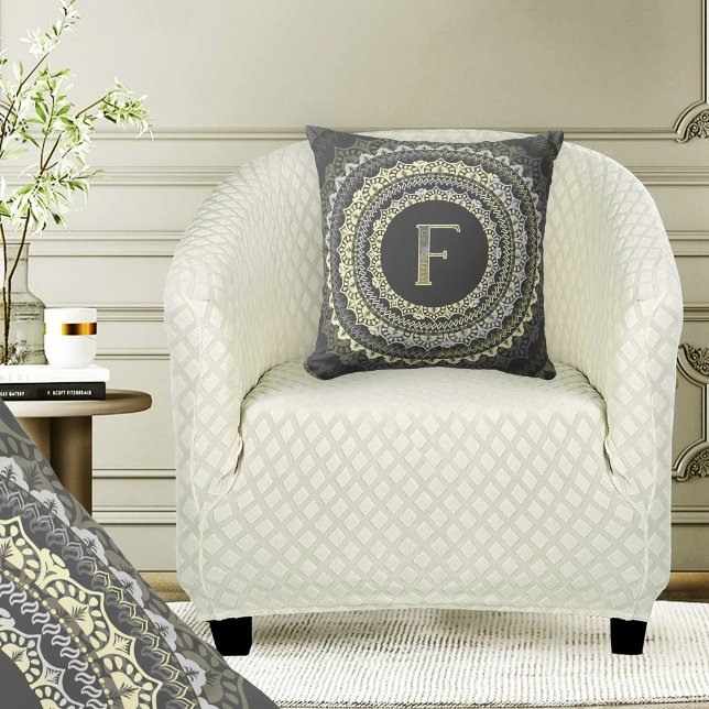 Almofada Monograma de Letra F Vintage Padrão Simétrico (Criador carregado)