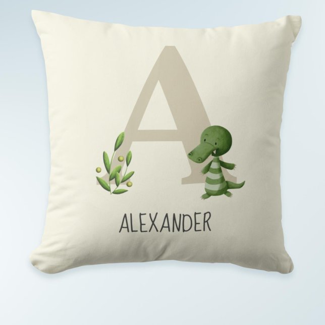 Almofada Monograma Moderno Bonito - Letra A Alligator Nurse (Cute monogrammed letter A baby pillow with an alligator)