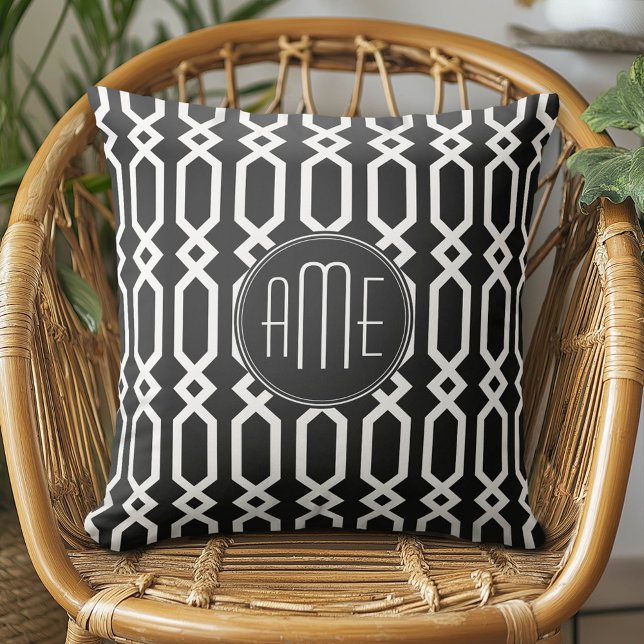 Almofada Monograma Personalizado de Padrão Geométrico Preto (Custom Monogram Pillow)