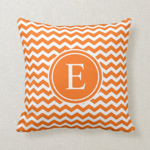 Almofada Monograma personalizado laranja de Chevron