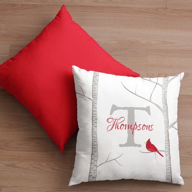 Almofada Monograma Simples Botânico Vermelho Inverno Cardea (Monogrammed Red Cardinal Simple birch tree throw pillow)